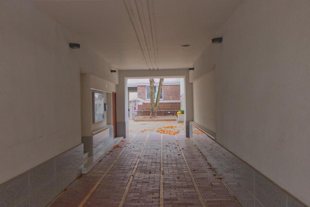 Ferienwohnung Poznanska Point Warschau Exterior foto